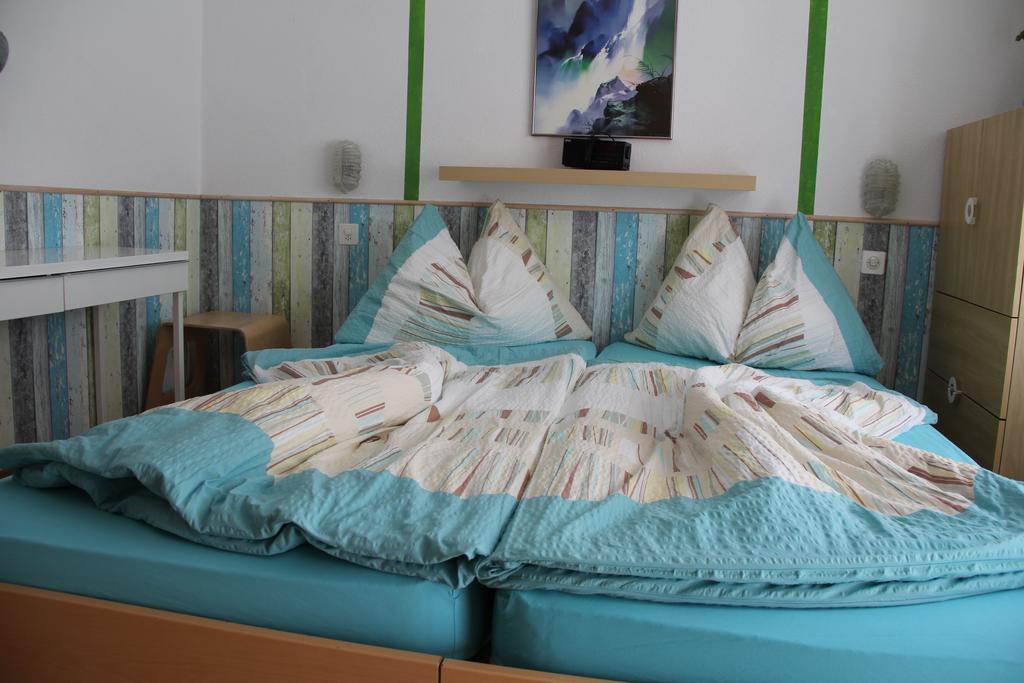 Pension Heino Saas-Grund Oda fotoğraf